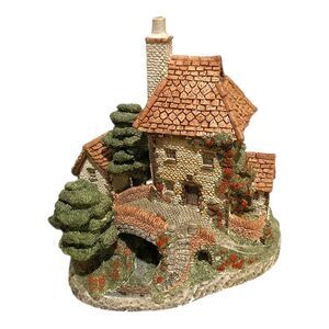 Vintage 1983 Tollkeepers Cottage by David Winter Hand Painted Great Britain